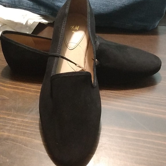 H & M black slip on flats size 8.5